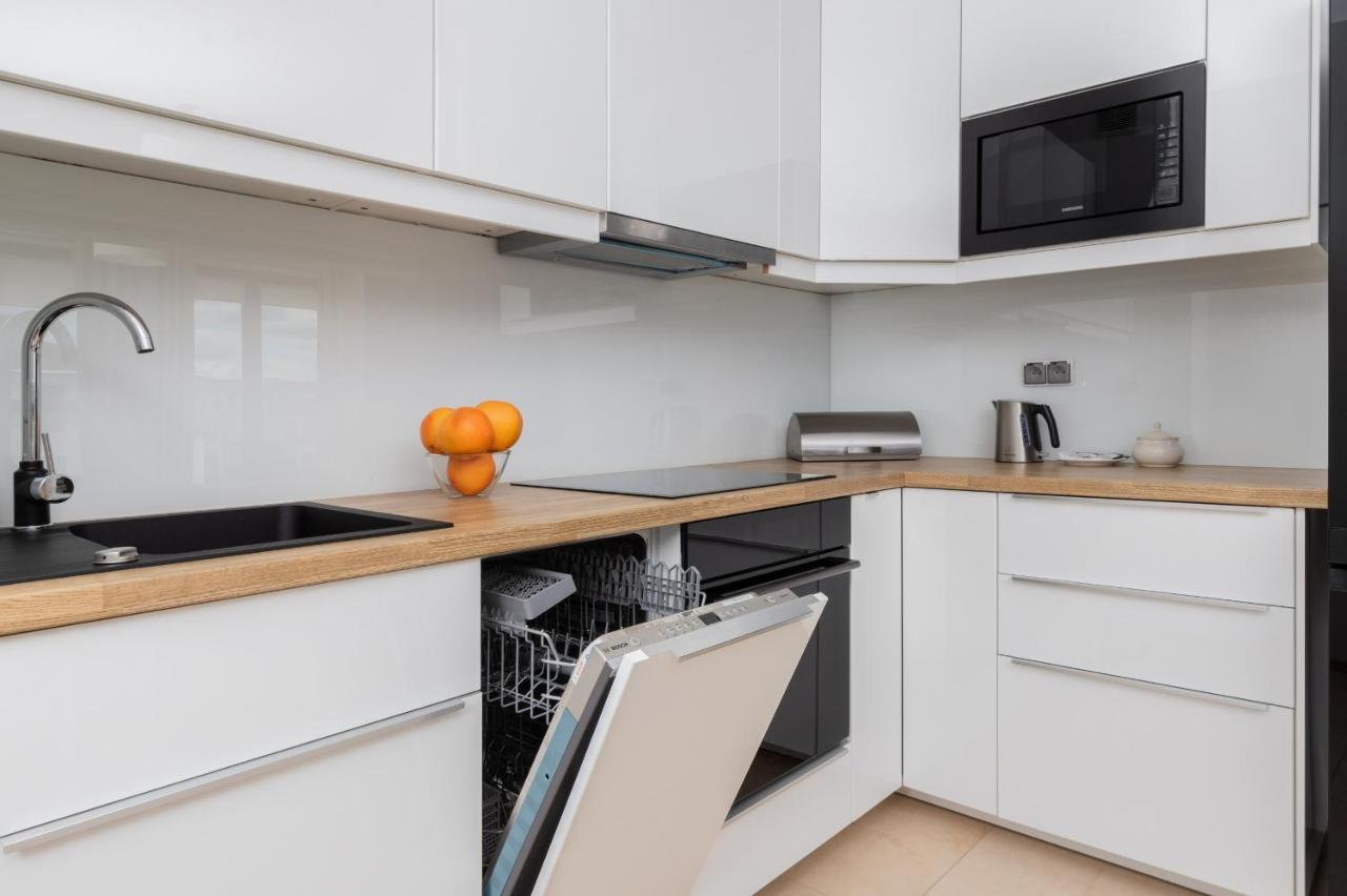 Beautiful Czarnieckiego With Balcony By Renters * Gdynia