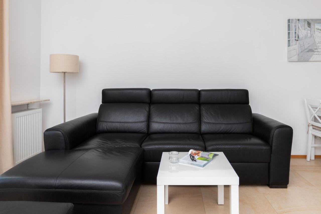 Beautiful Czarnieckiego With Balcony By Renters Apartment Gdynia