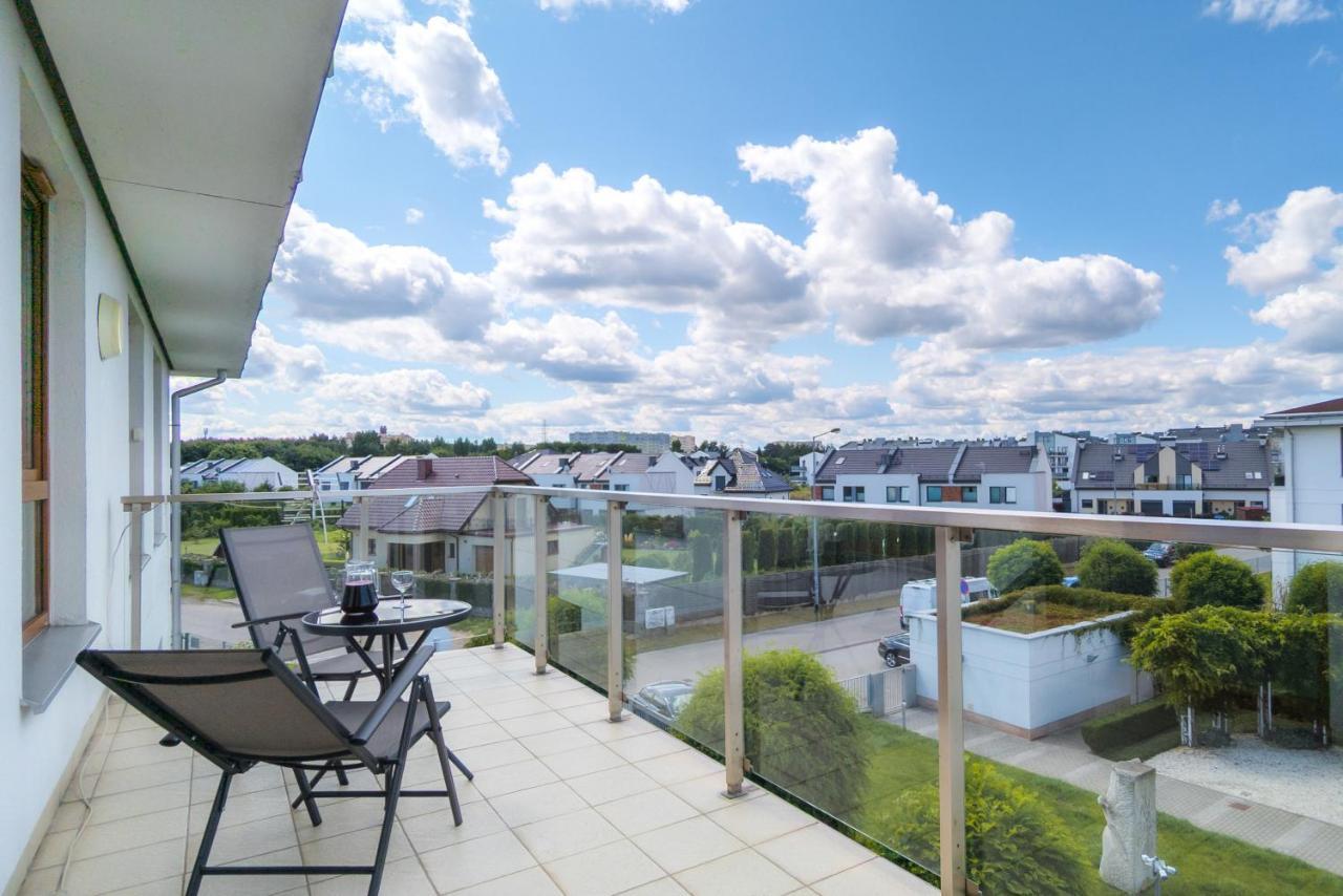 Beautiful Czarnieckiego With Balcony By Renters Apartment Gdynia